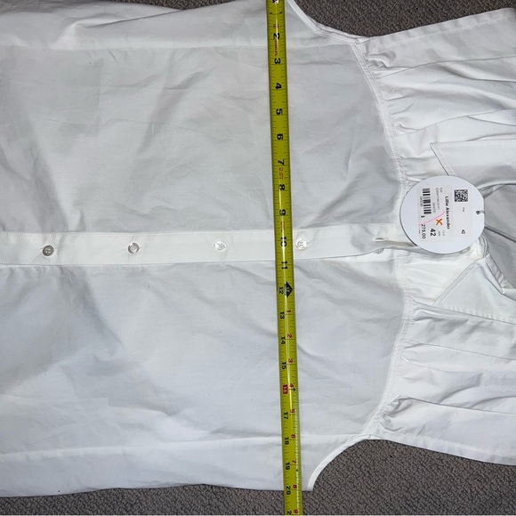 Chloe White Sleeveless Collar Button Down Shirt - Picture 3 of 4